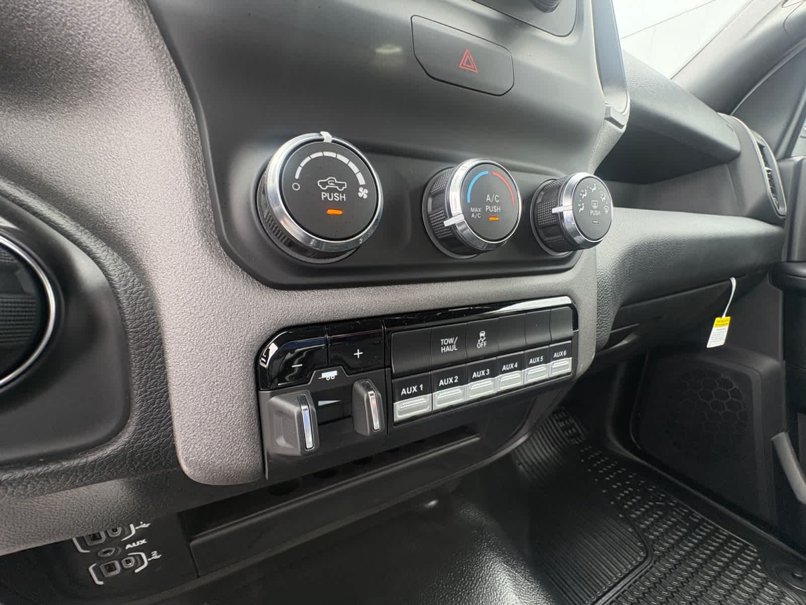 2024 RAM Ram 2500 Pickup Tradesman - Photo 27
