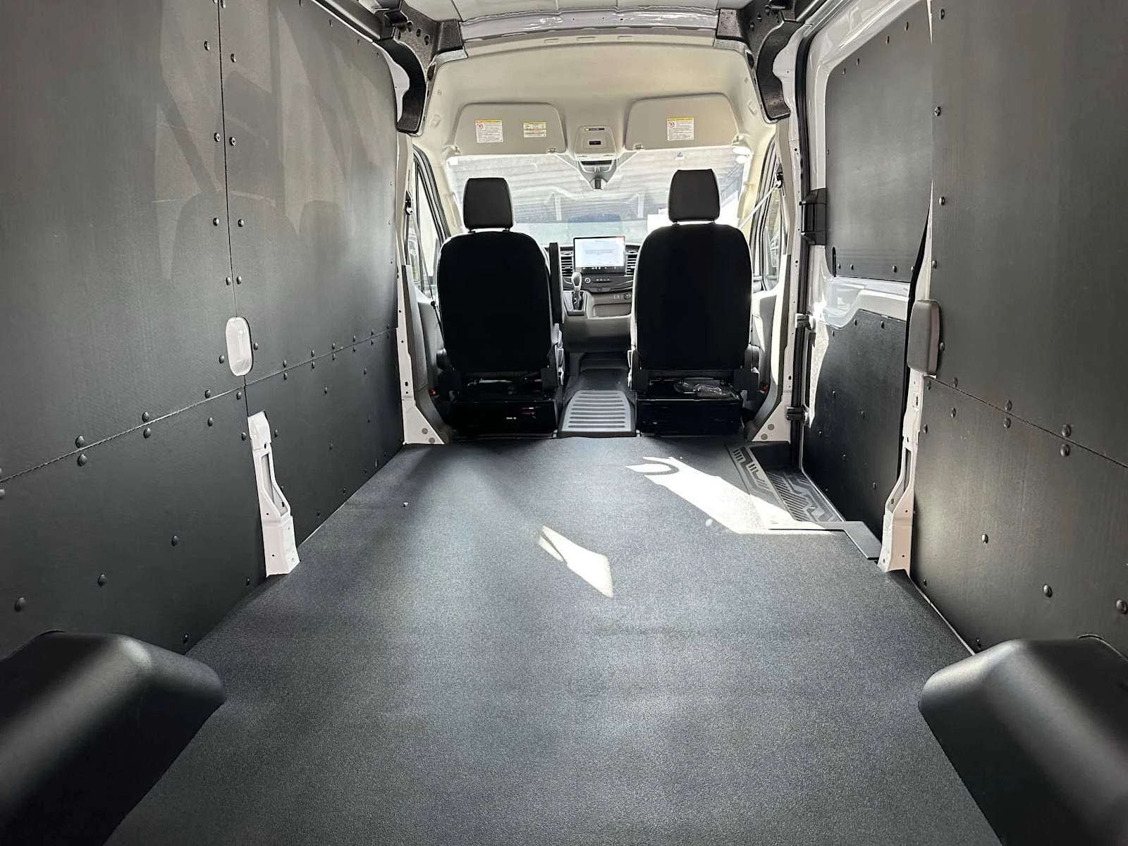New 2026 Oxford White Ford Cargo Van image 19