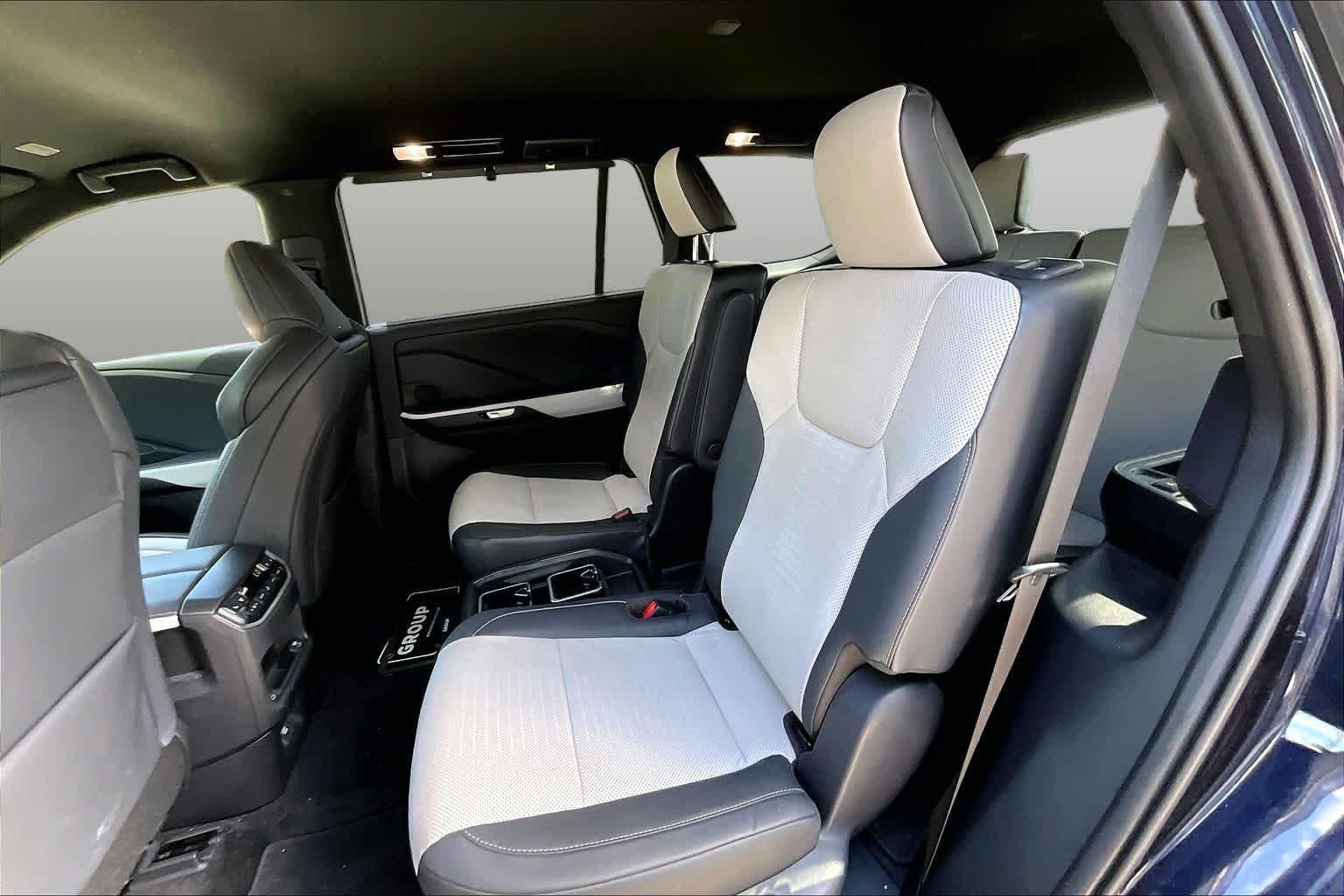 Used 2025 Nightfall Mica Lexus F SPORT Premium image 21