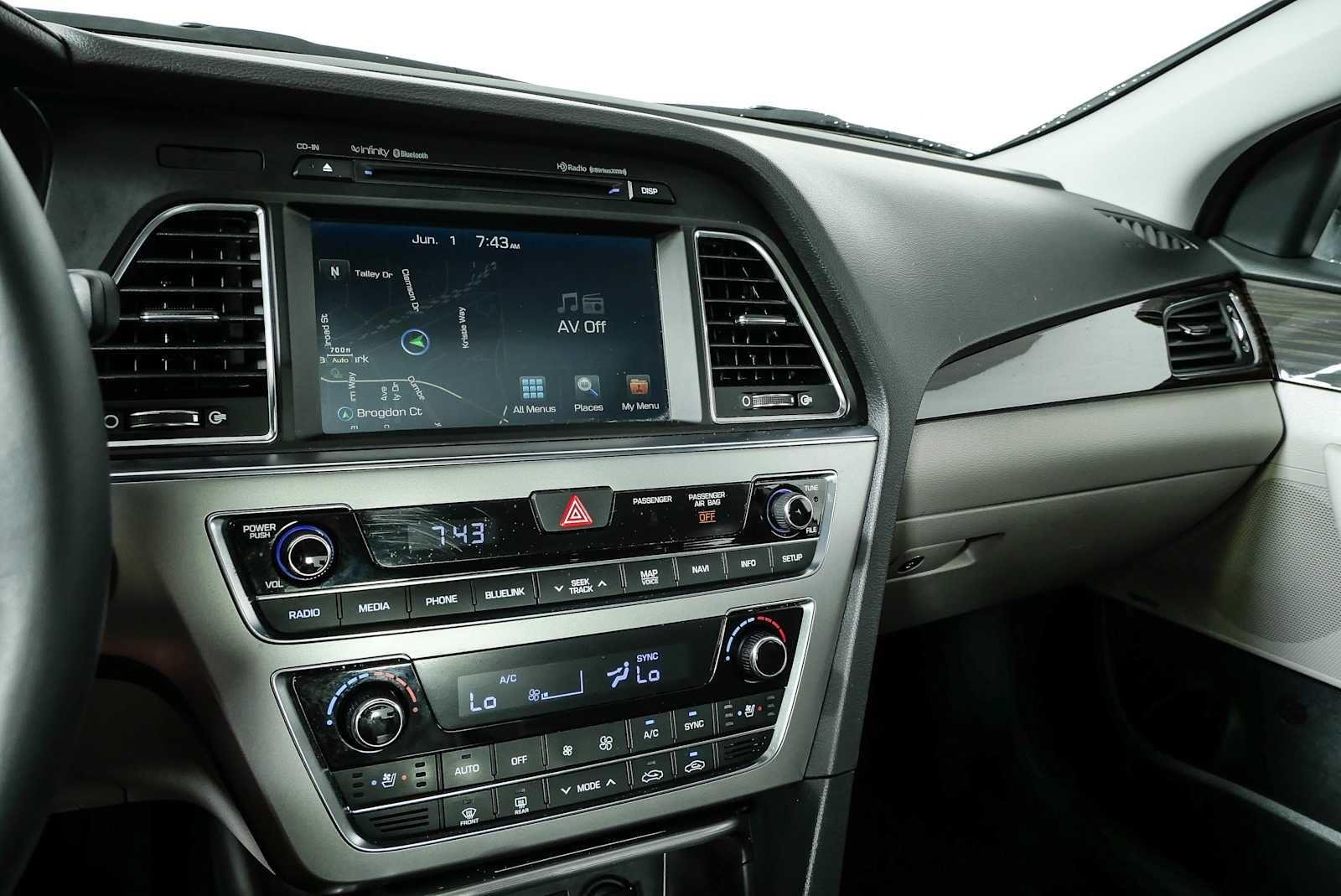 Used 2017 Symphony Silver Hyundai Limited image 12