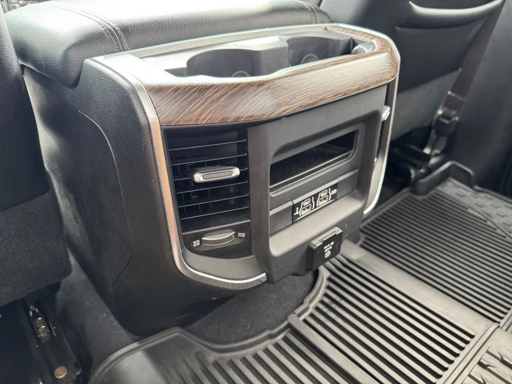 Used 2020 Blue Ram Laramie image 19