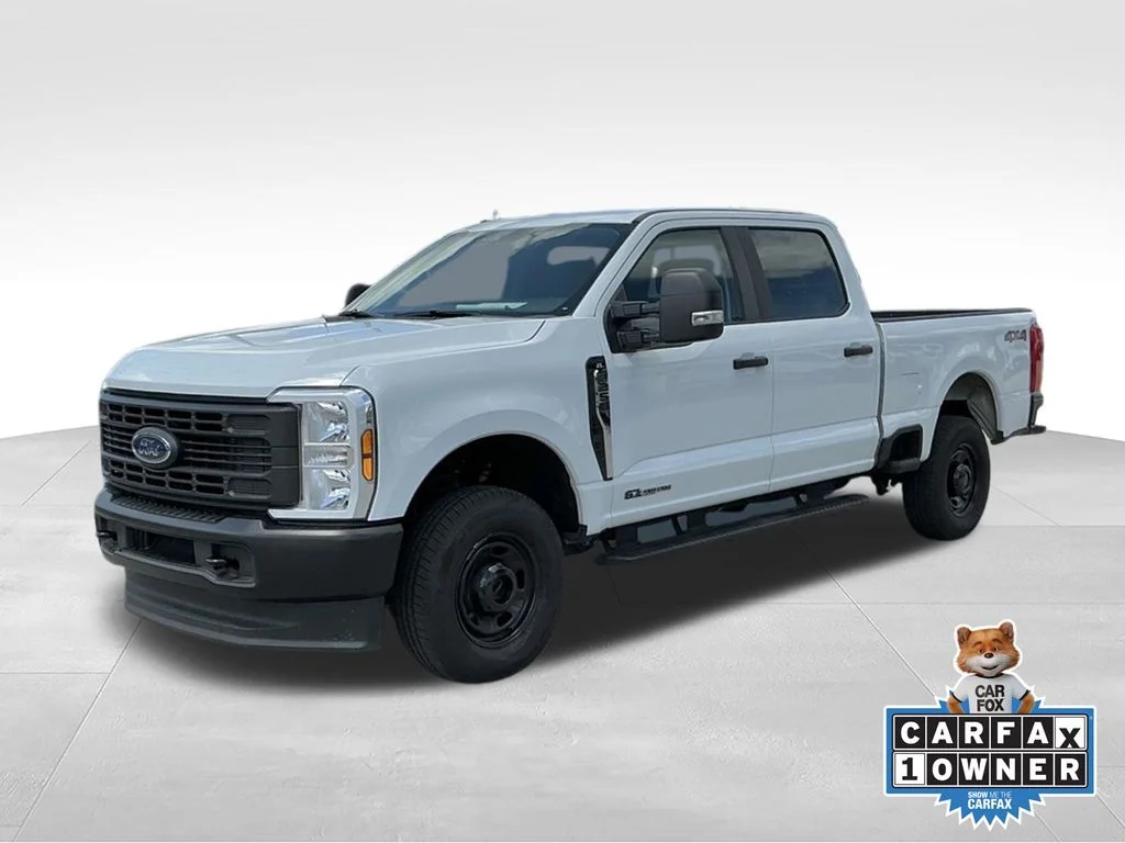 Used 2026 White Ford XL image 1