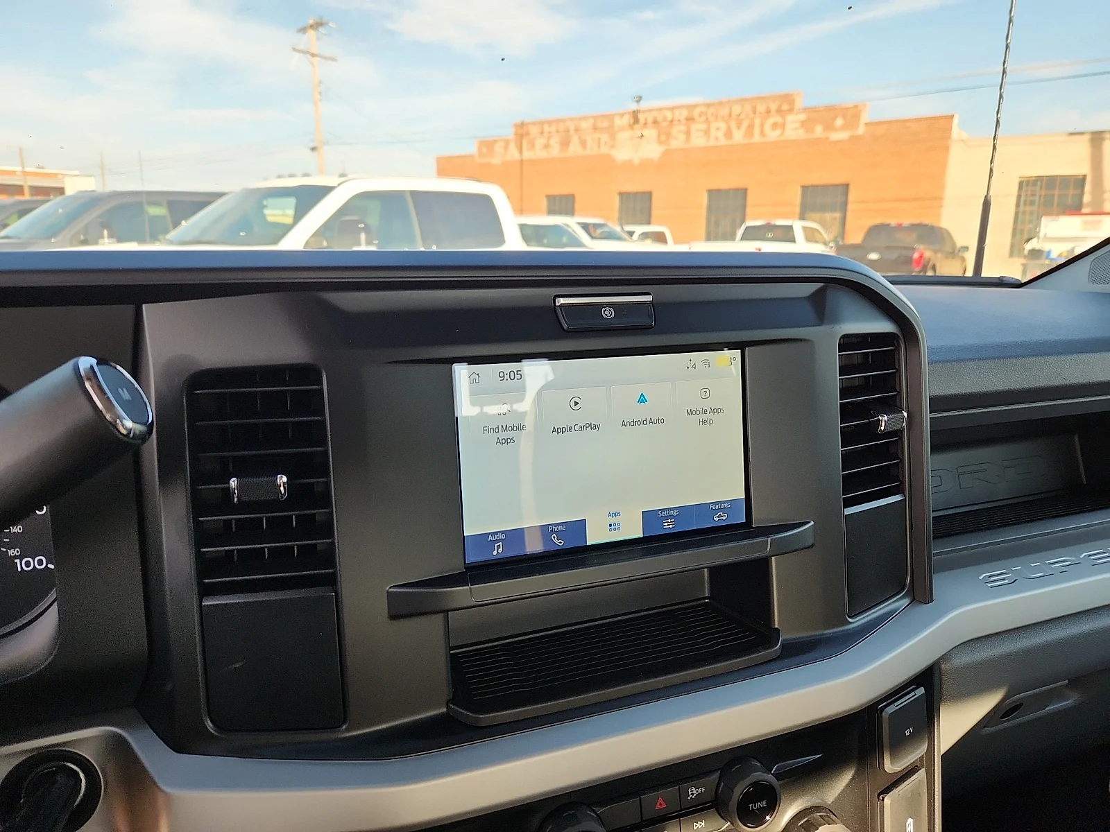 New 2027 Oxford White Ford XL image 24