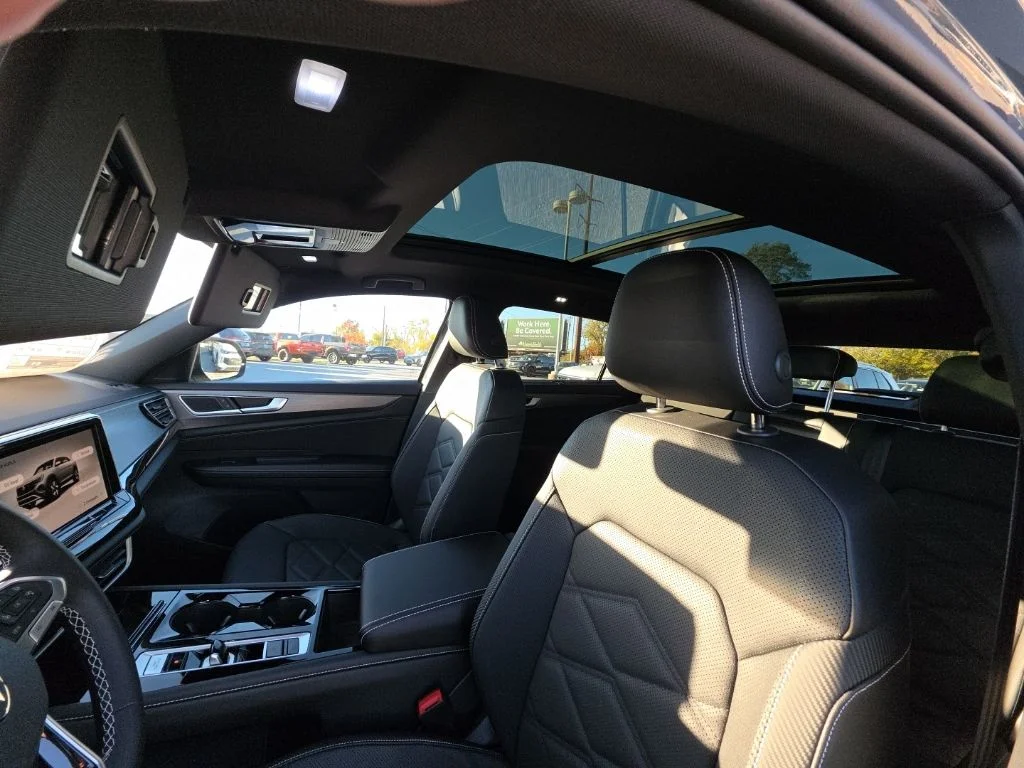 2026 Volkswagen Atlas Cross Sport SE w/Tech - Photo 14