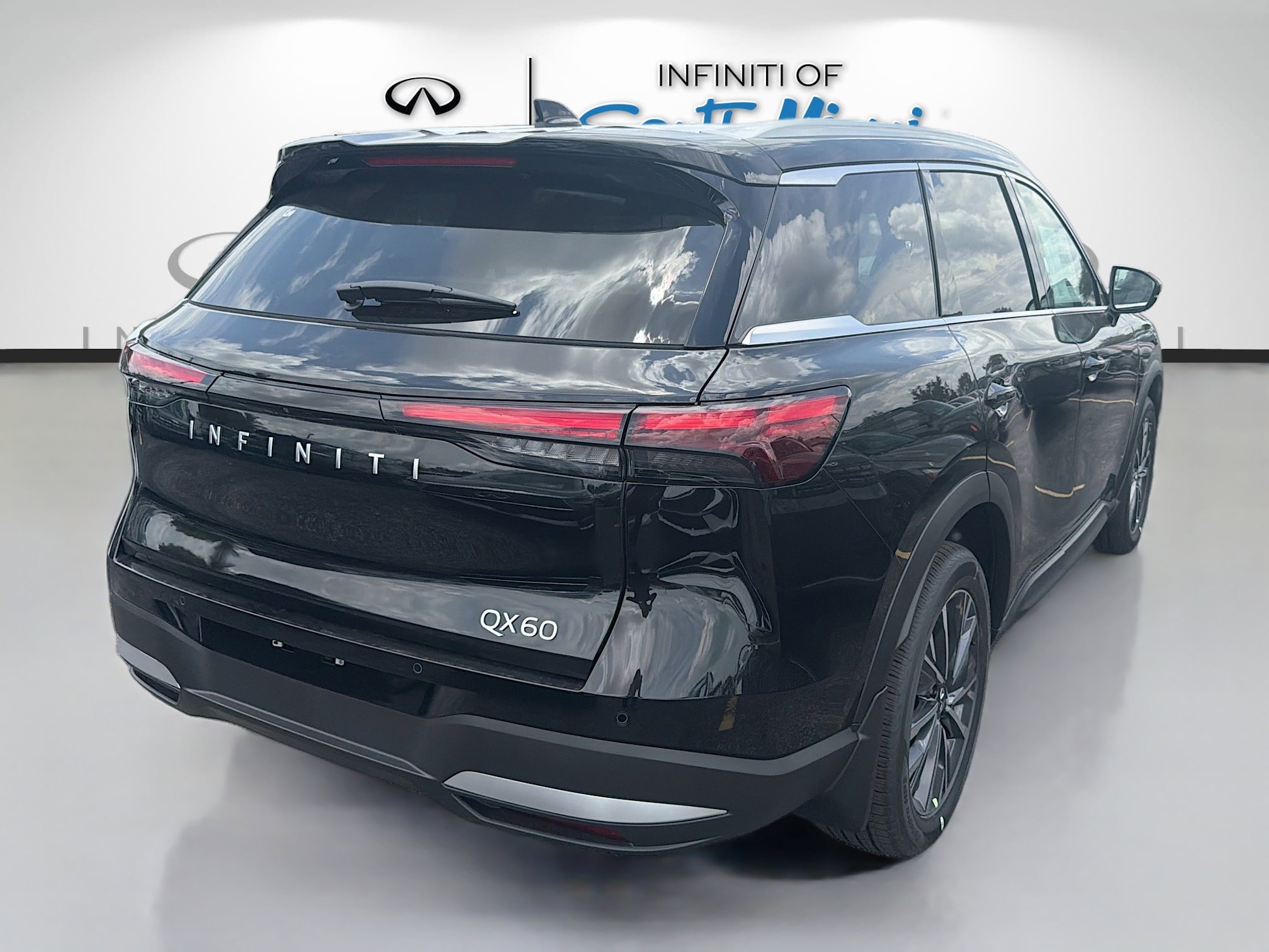 New 2027 MINERAL BLACK INFINITI Luxe FWD image 7
