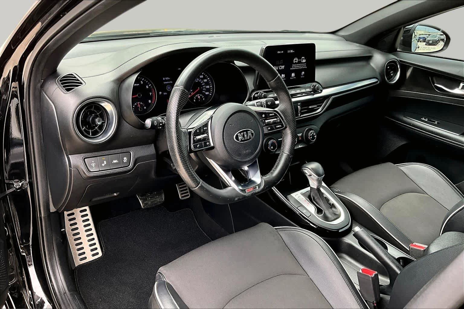 Used 2020 Aurora Black Kia GT-Line image 15