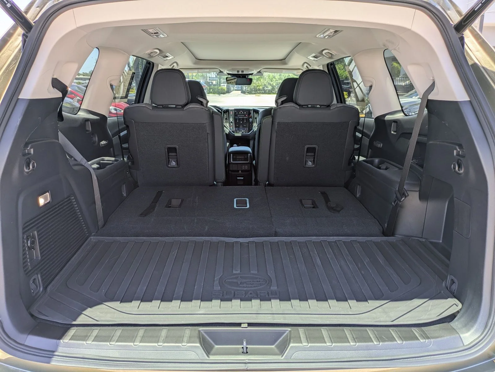 2025 Subaru Ascent Onyx Edition-Premium - Photo 6