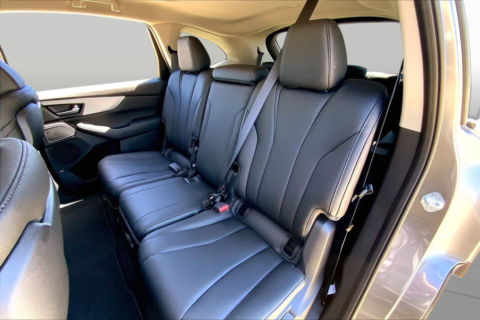 Used 2026 Liquid Carbon Metallic Acura  image 32