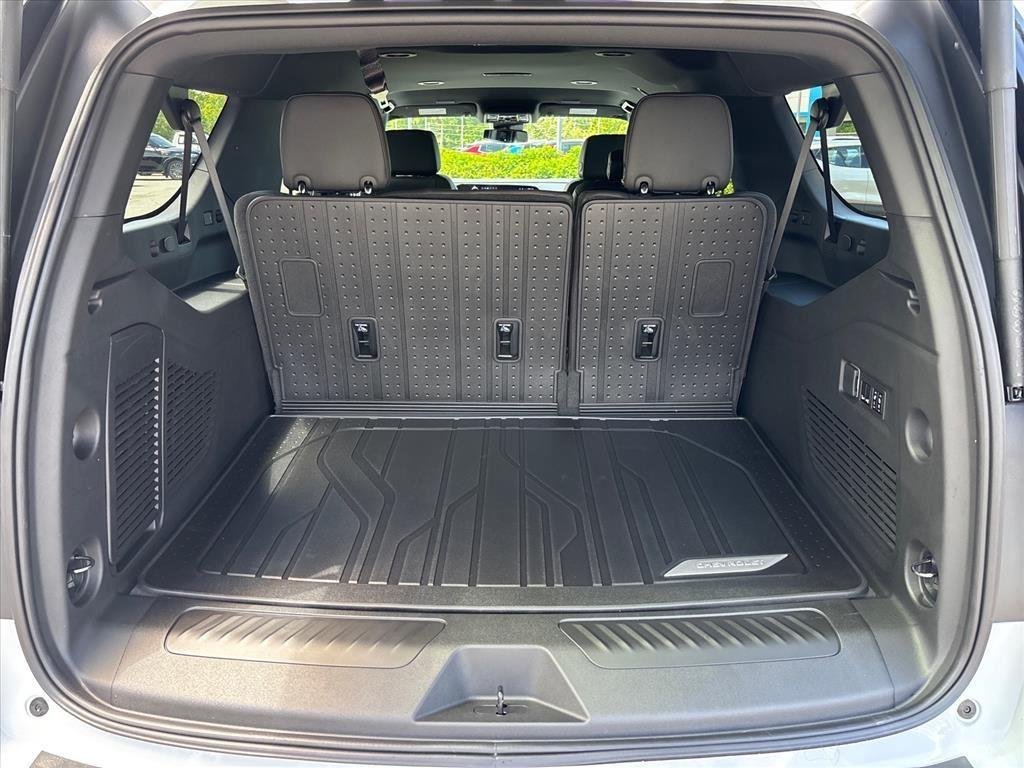 2026 Chevrolet Suburban LT - Photo 27