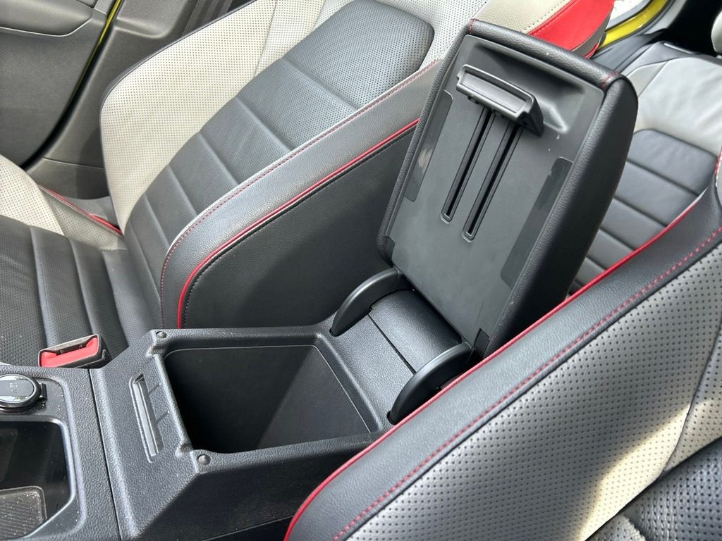 Used 2022  Volkswagen Autobahn image 40