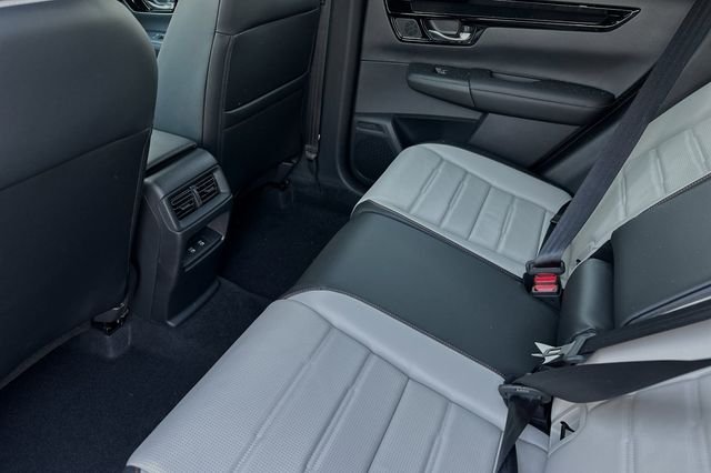 2025 Honda CR-V Hybrid Sport Touring photo 5