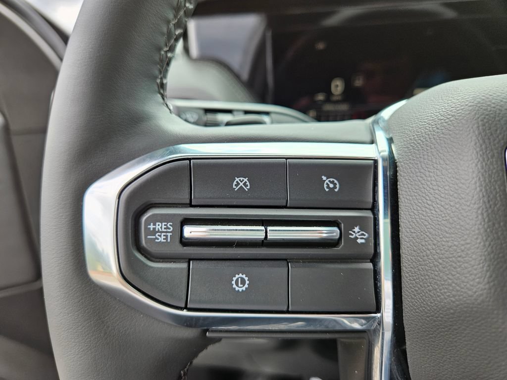 Used 2025 Sterling Metallic GMC Denali image 25