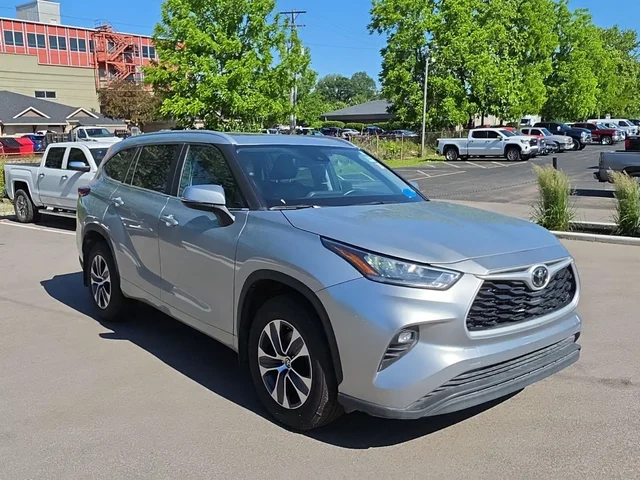 2024 Toyota Highlander XLE
