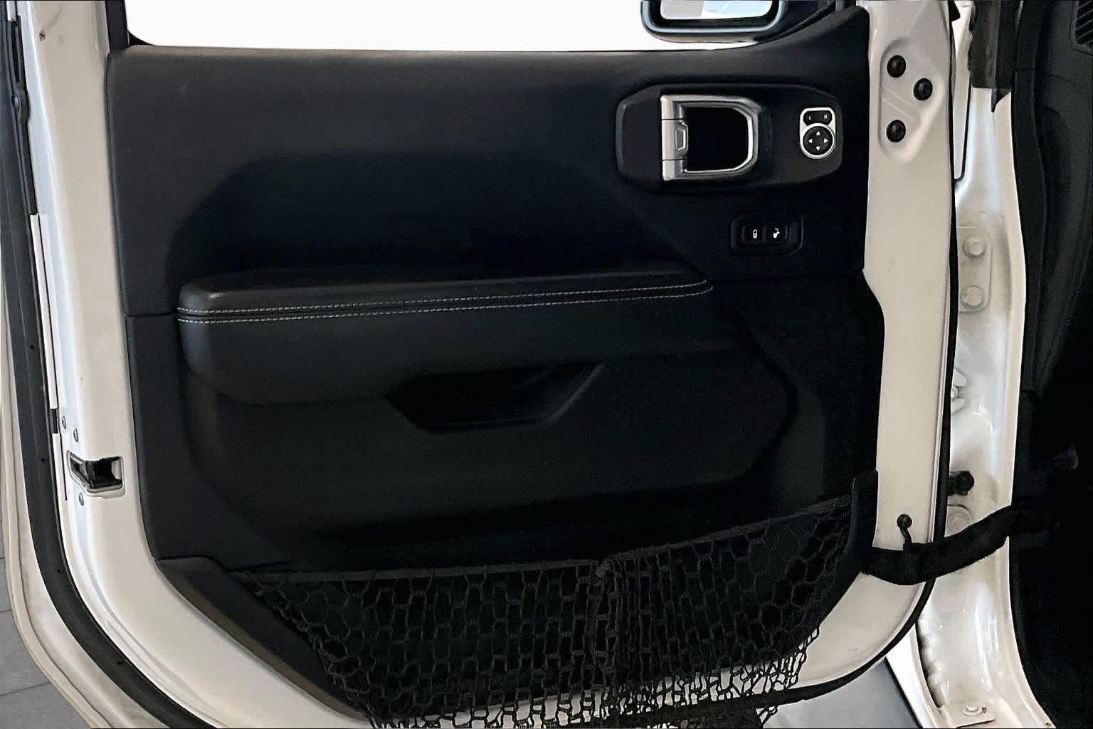 Used 2018 Bright White Clearcoat Jeep Sahara image 19