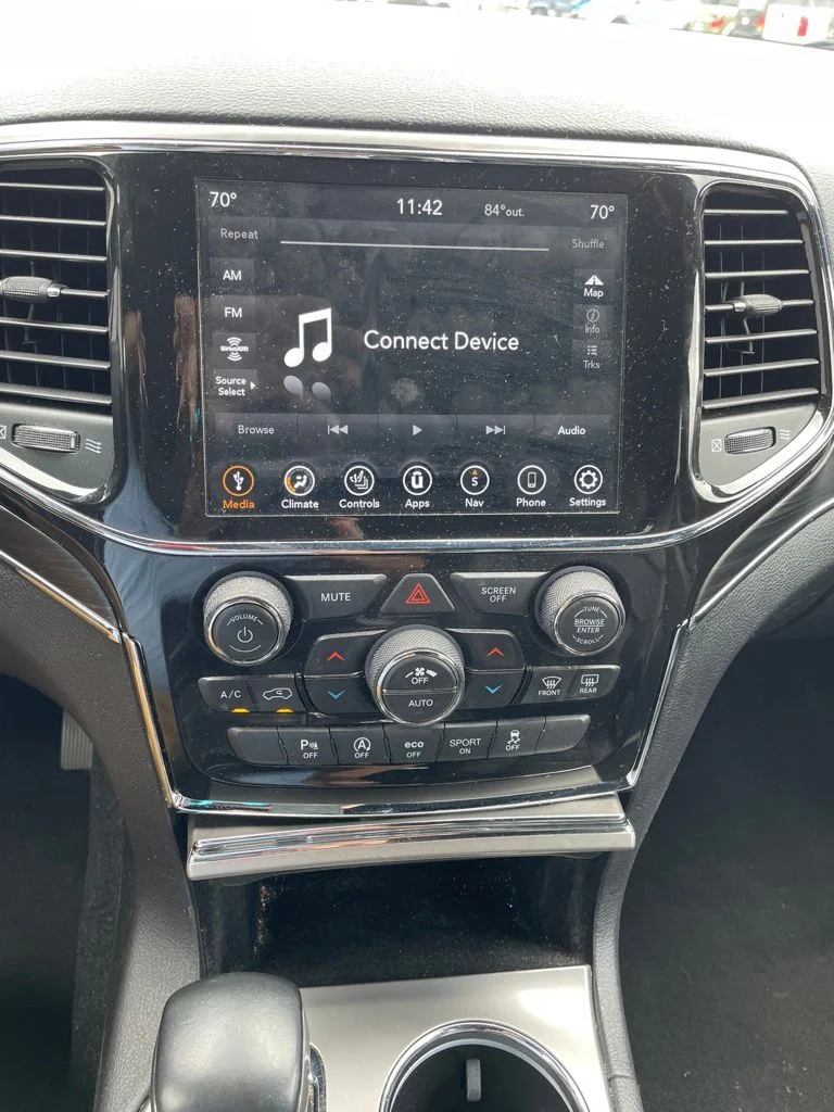 Used 2022 Black Jeep Limited image 17