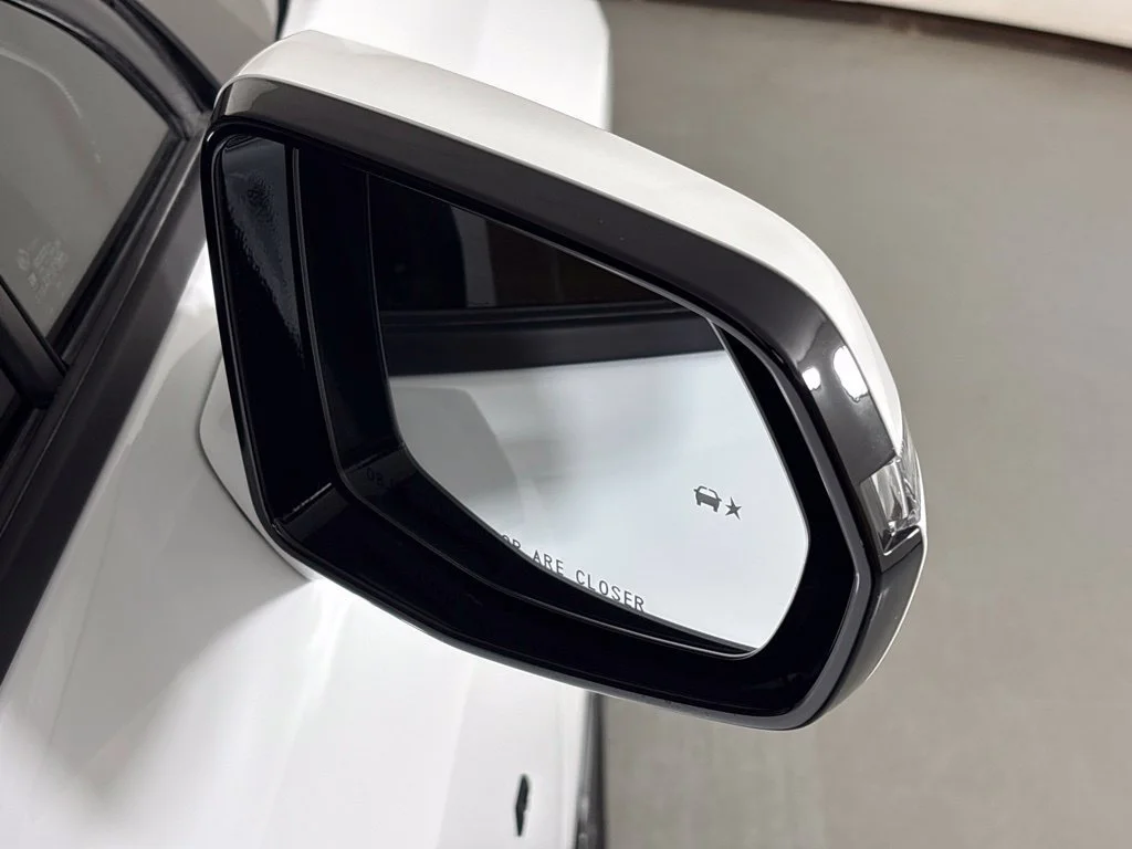 New 2026 Summit White Chevrolet 3LT image 15