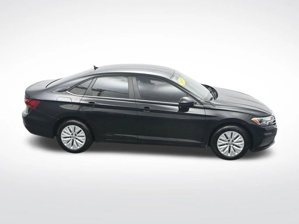 Used 2019 Black Volkswagen 1.4T S image 30