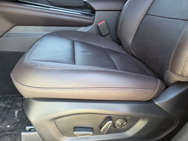 New 2026 Star White Metallic Tri-Coat Ford Platinum™ image 43