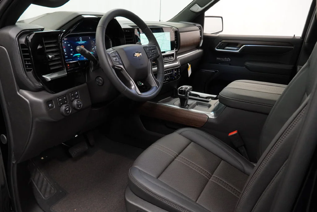 New 2026 Black Chevrolet High Country image 11
