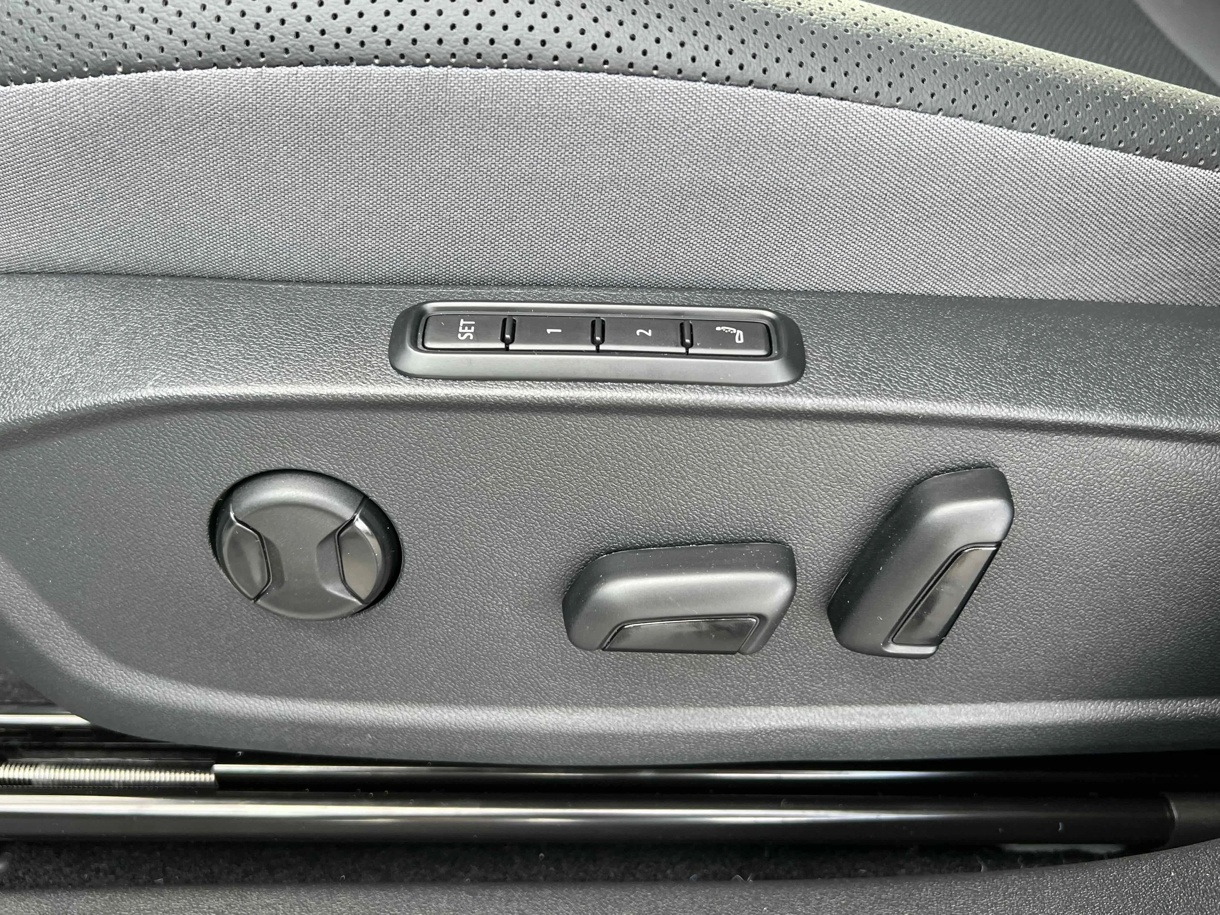 New 2026 Opal White Volkswagen Pro S Plus image 15