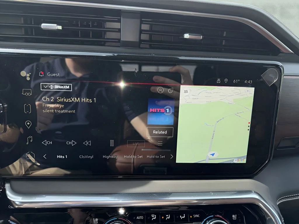 New 2026 Glacier White Tricoat GMC Denali Ultimate image 20