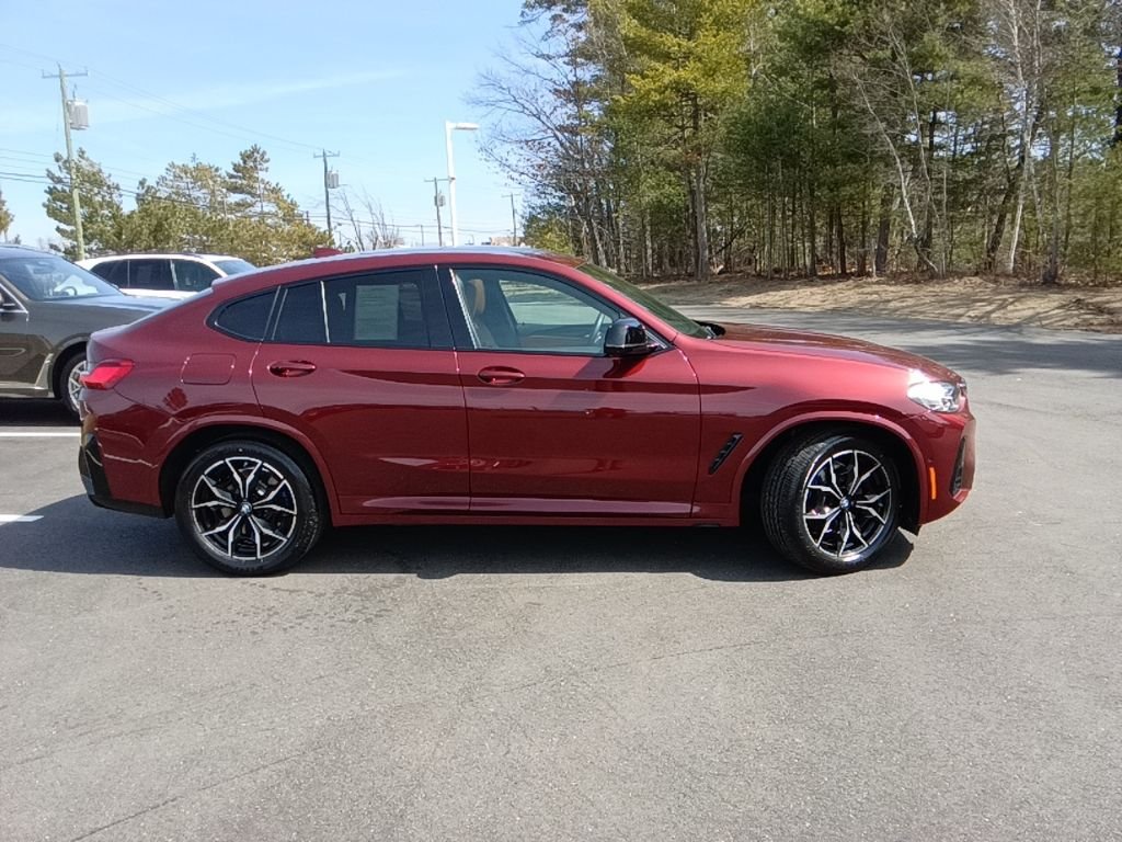 Used 2025 Aventurin Red Metallic BMW M40i image 9