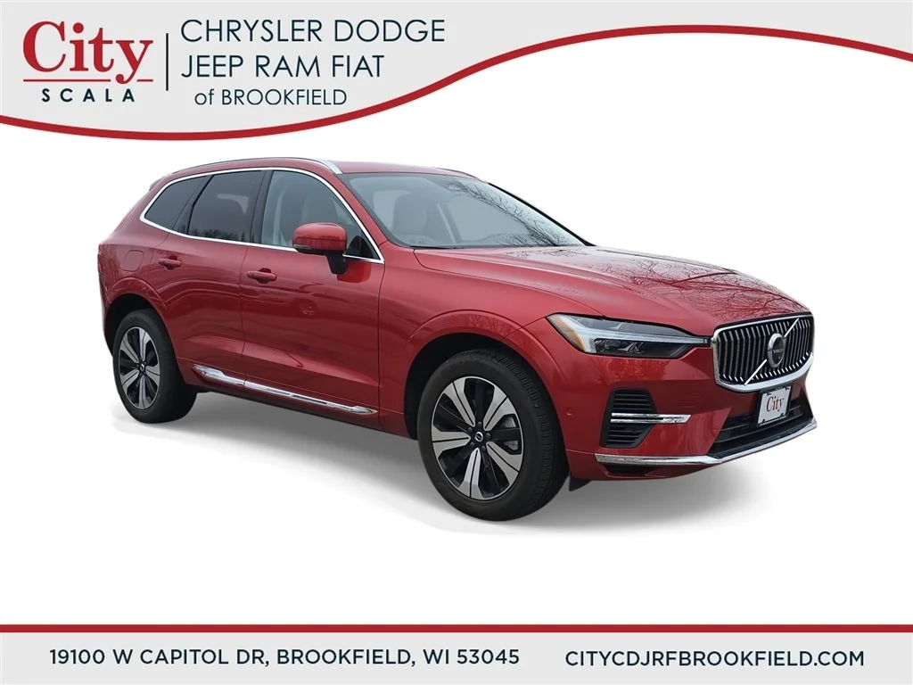2023 Volvo XC60 T8 Plus Bright Theme AWD's photo