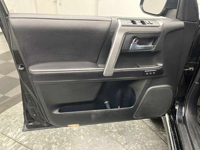 Used 2017 Midnight Black Metallic Toyota Limited image 8