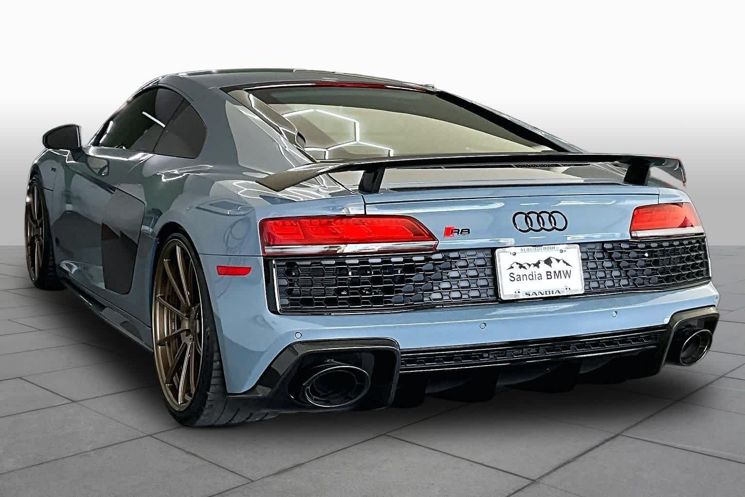 Used 2020 Kemora Gray Metallic Audi V10 performance image 10