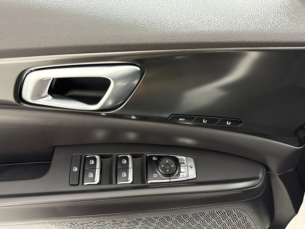 New 2026 Snow White Pearl Kia SX Prestige image 27