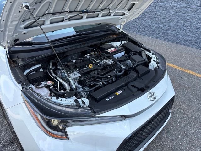 Used 2022 White Toyota SE image 18