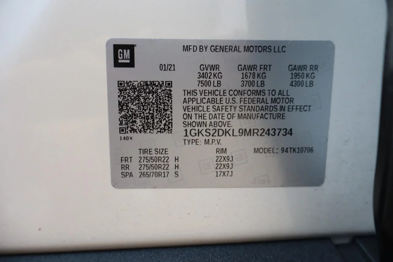 Used 2021 White Frost Tricoat GMC Denali image 40