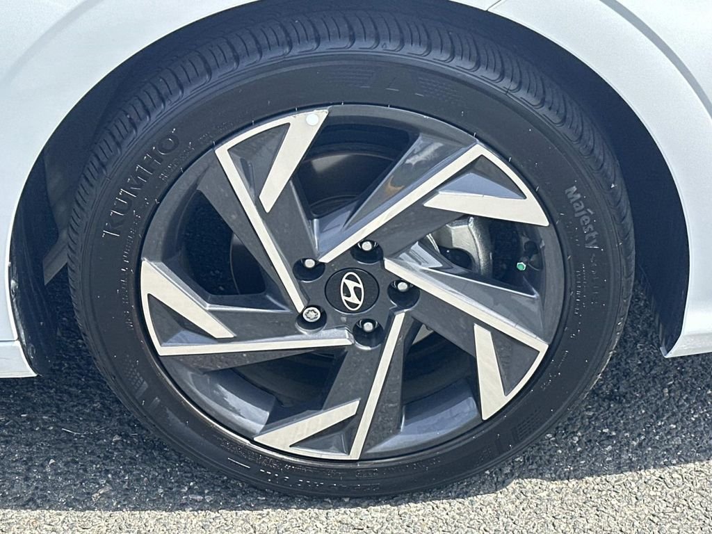 Certified Used 2025 White Hyundai SEL Sport image 10