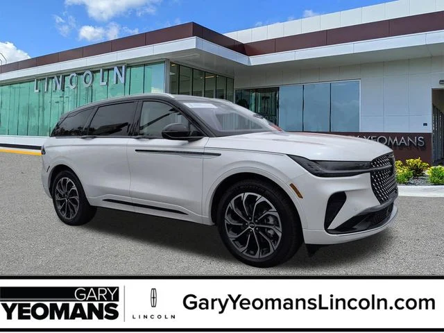 2025 Lincoln Nautilus Reserve AWD's photo
