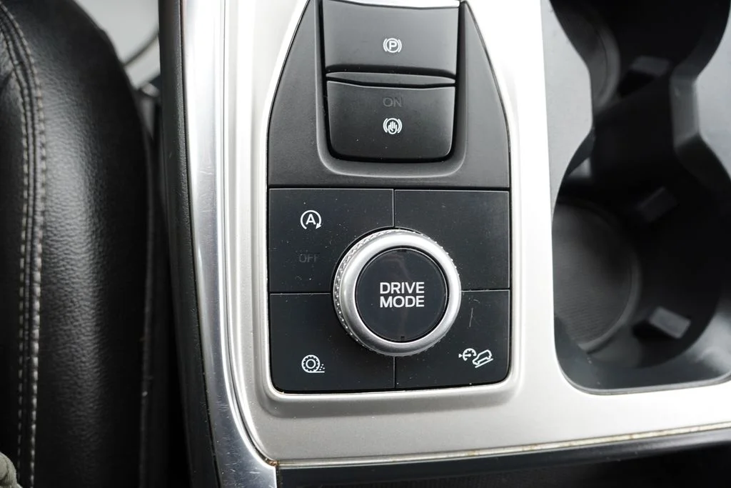 Used 2020 White Ford XLT image 31