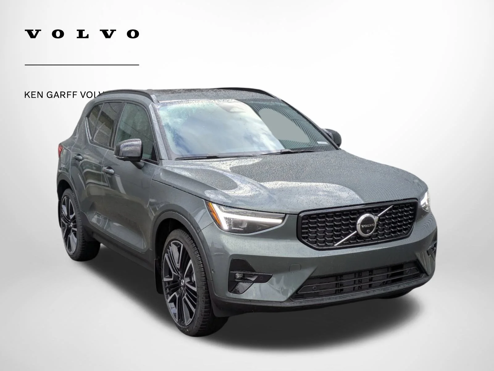 2026 Volvo XC40 B5 Ultra Dark AWD's photo