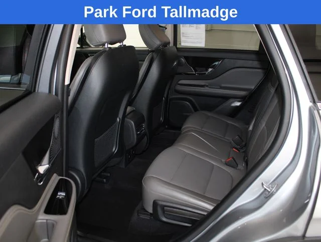 Used 2023 Radiance Metallic Lincoln Standard image 24