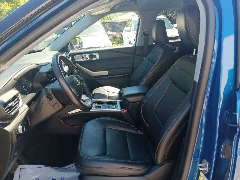 Used 2023 Stone Blue Metallic Ford Limited image 12