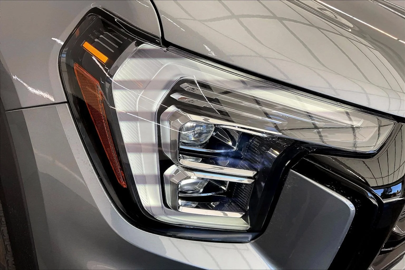 New 2027 Sterling Metallic GMC AWD Elevation image 15