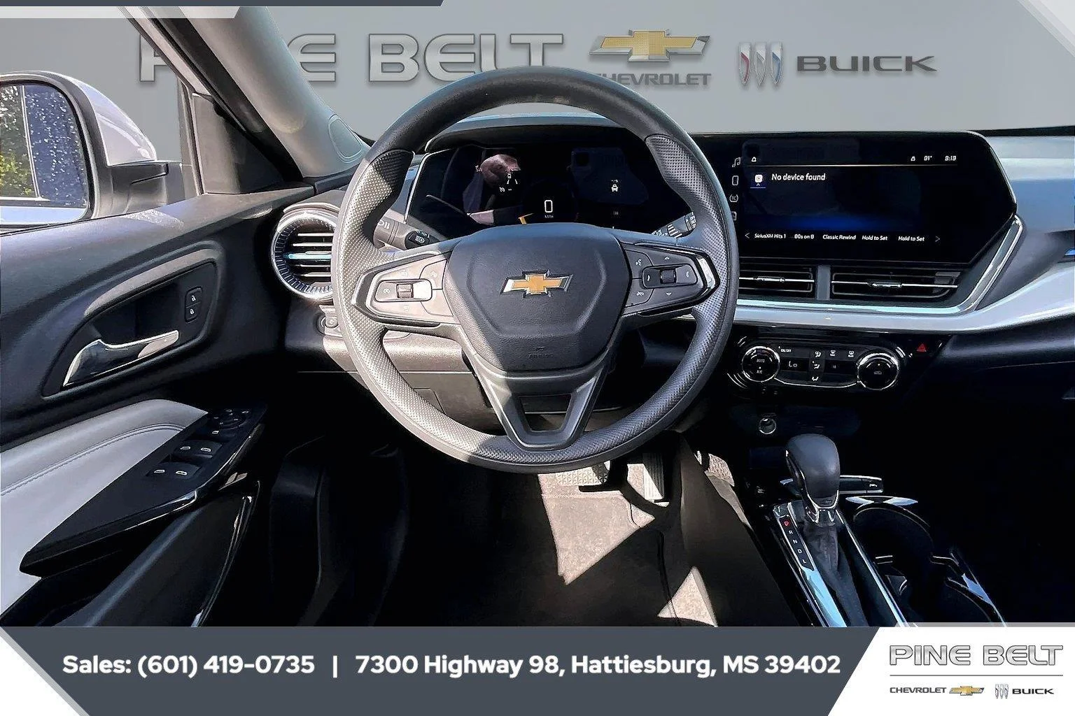 Used 2025 Summit White Chevrolet LT image 5