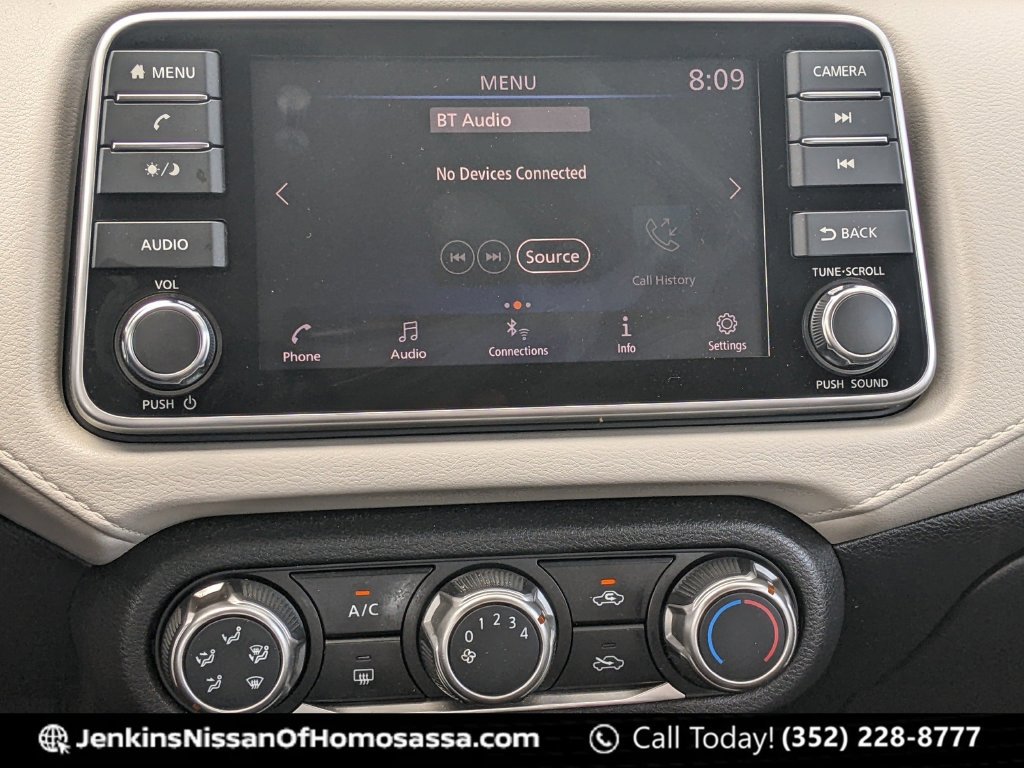 Used 2022 Black Nissan 1.6 SV image 34