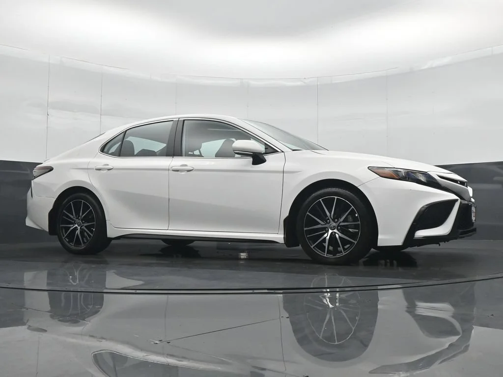Used 2024 White Toyota SE image 33