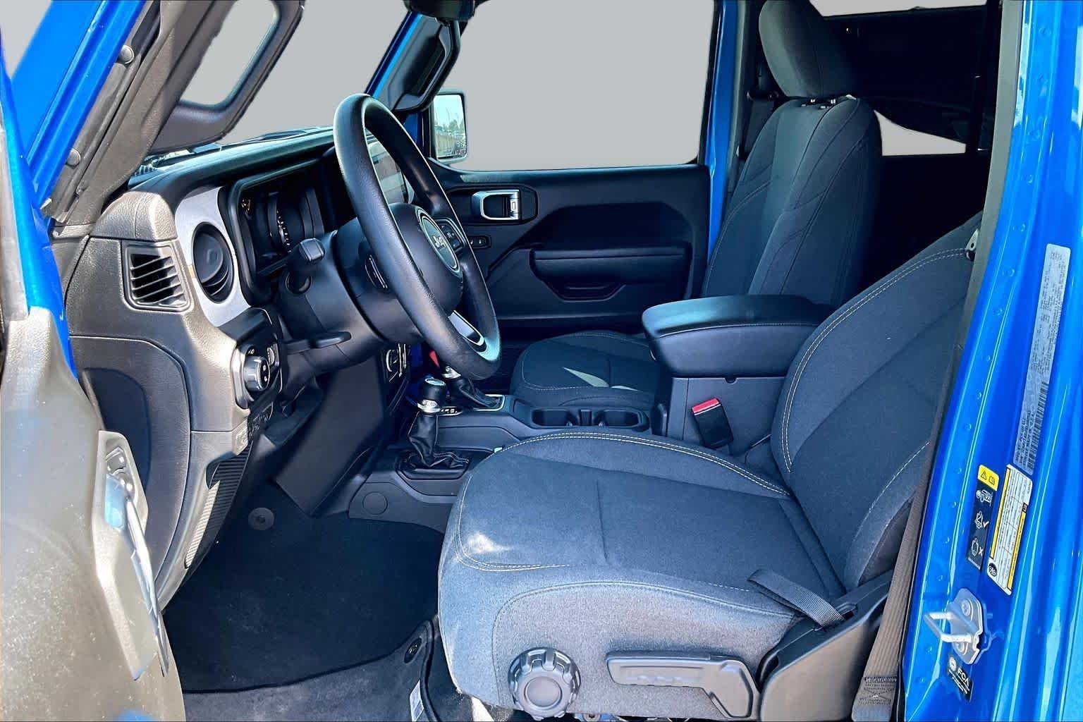 Certified Pre-Owned 2025 Jeep Gladiator Nighthawk