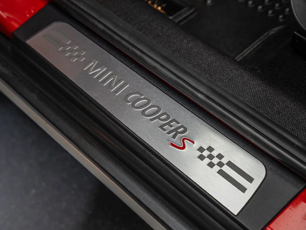 Used 2015 Blazing Red MINI  image 29