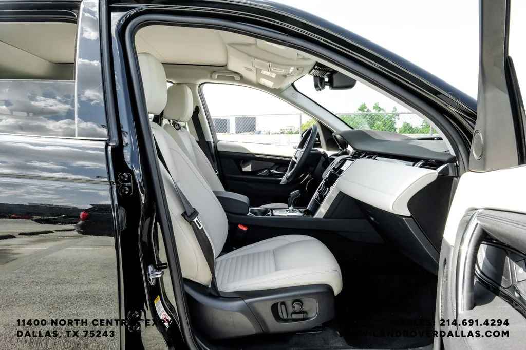 Used 2023 Black Land Rover S image 38
