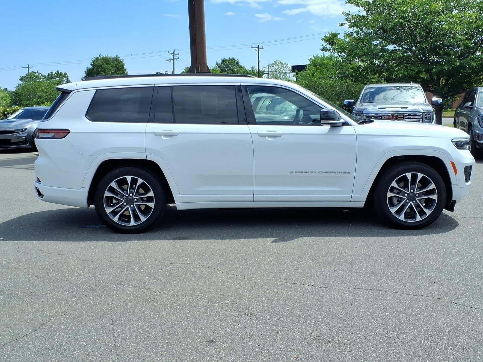 Used 2025 Bright White Clearcoat Jeep Overland image 11