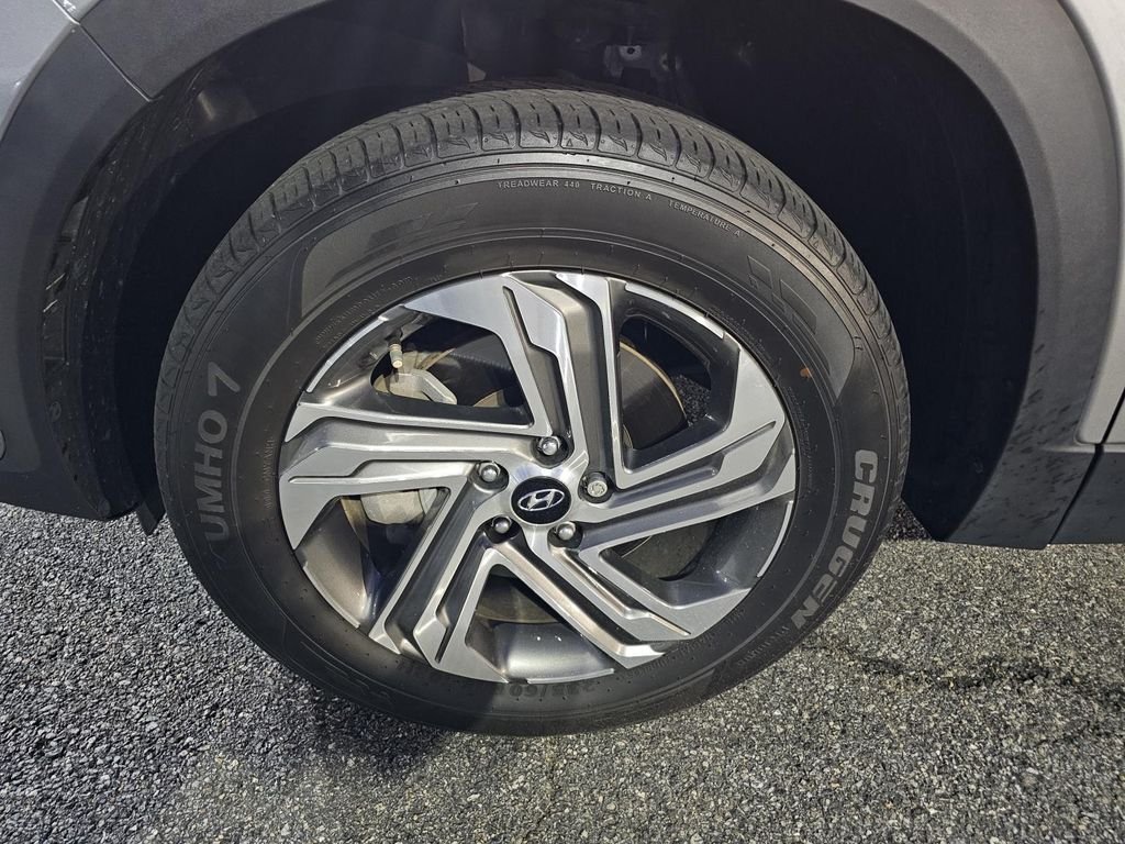 Used 2023 Silver Hyundai SEL image 9