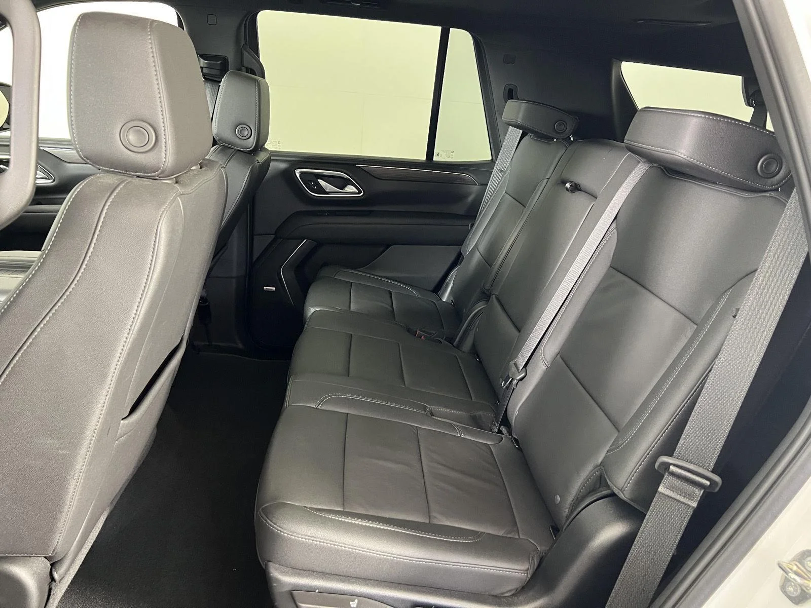 Used 2024 Summit White Chevrolet Z71 image 21