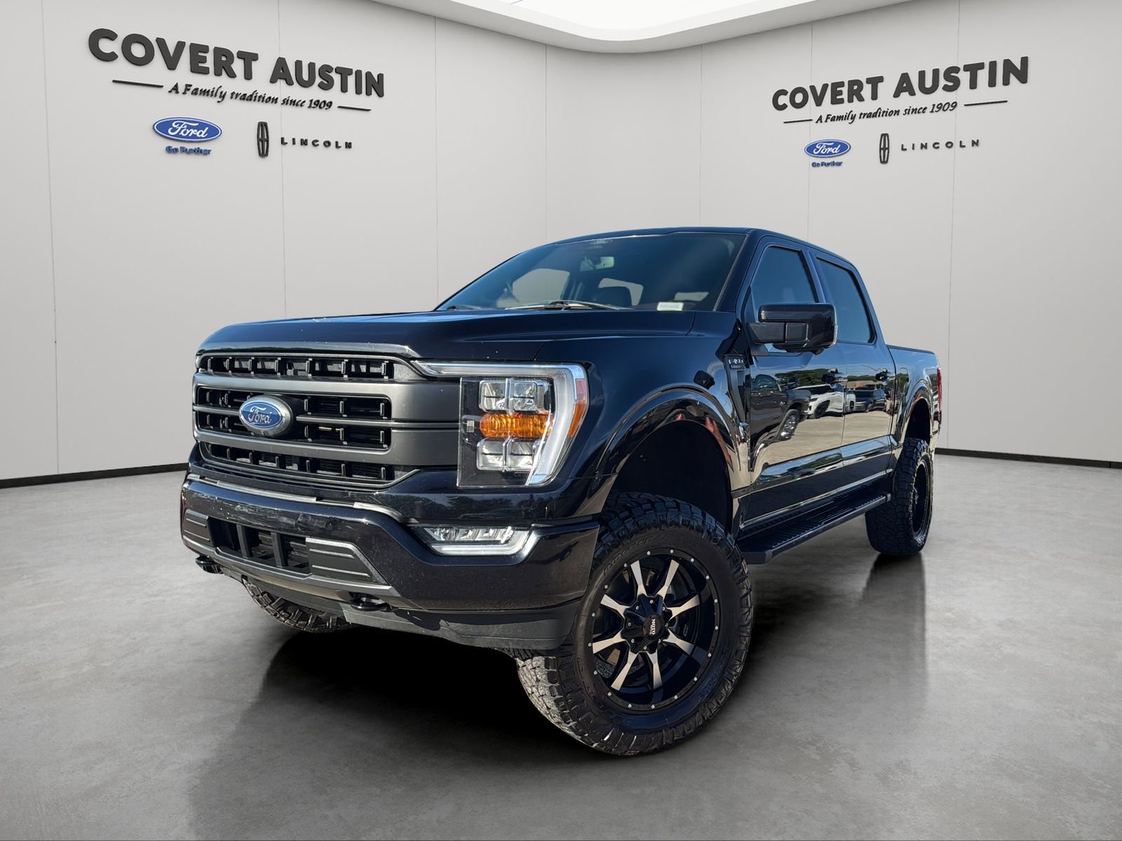 Used 2022 Black Ford Lariat image 2
