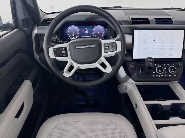 New 2026 Santorini Black Land Rover X-Dynamic SE image 25